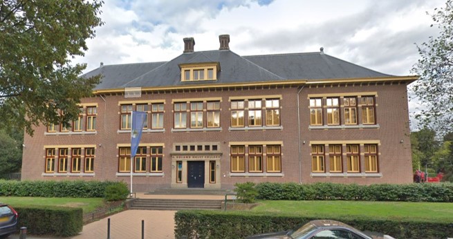 A. Roland Holst College (Schutter)